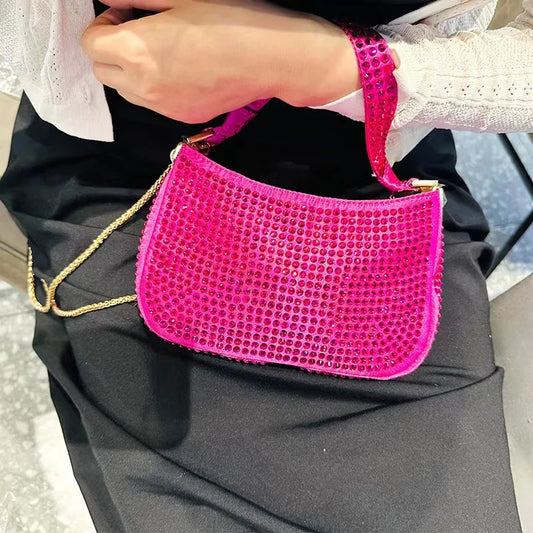 Sac à main chic et raffiné à strass