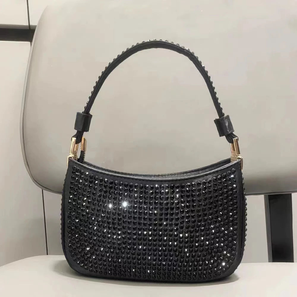 Sac à main chic et raffiné à strass