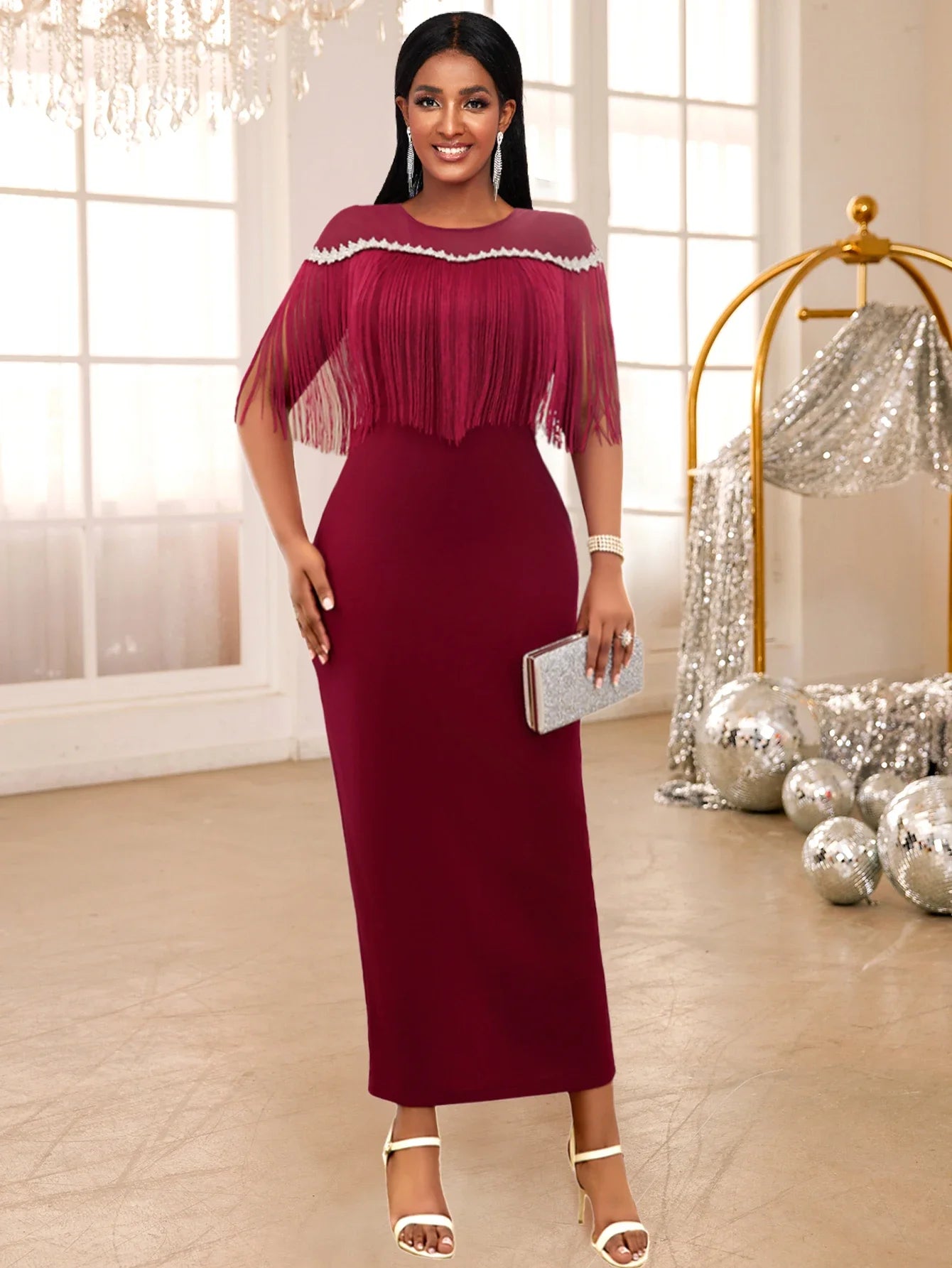 Élégante robe de soirée bordeaux pour femme