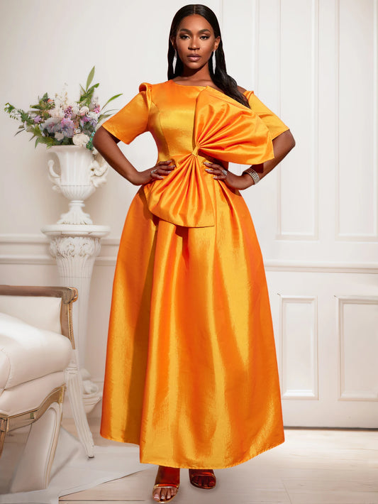 Robe orange à manches courtes